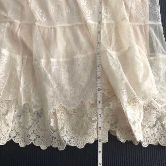 Cream color lace dress - Picture 7 of 7